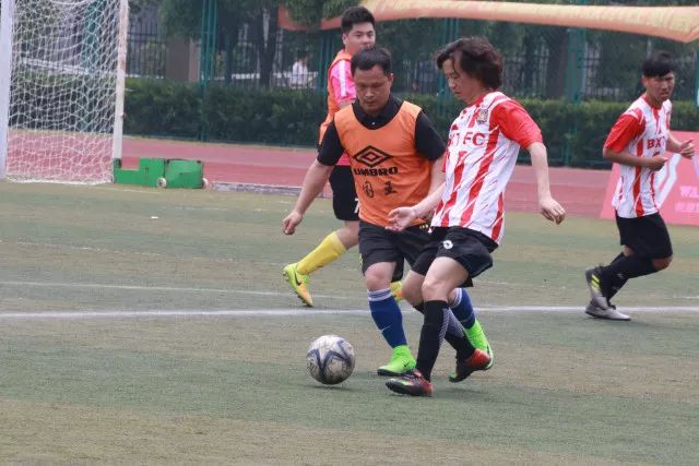 谭松韵主演新剧《兰香如故》首播，众多男神鼎力相助，井柏然缺席引关注